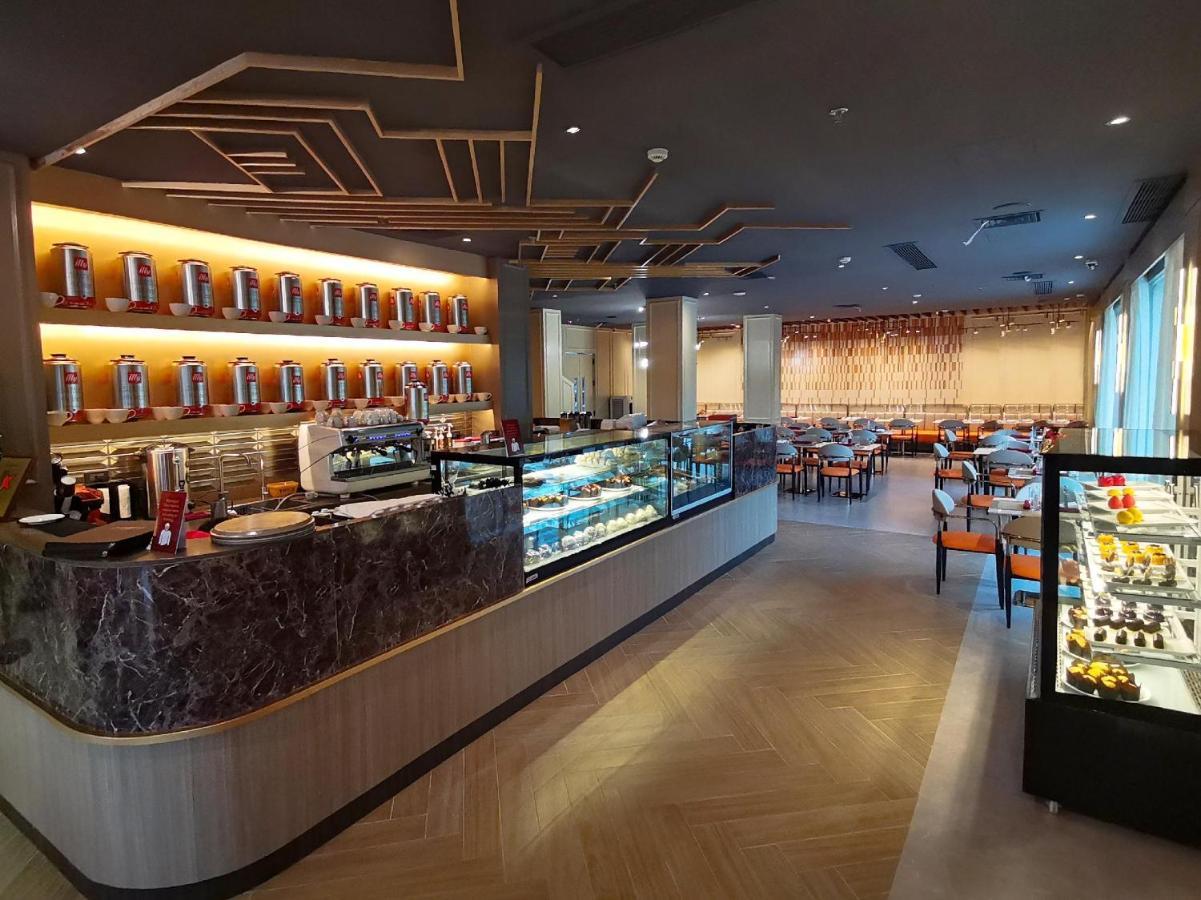 The Marison Hotel Legazpi Extérieur photo