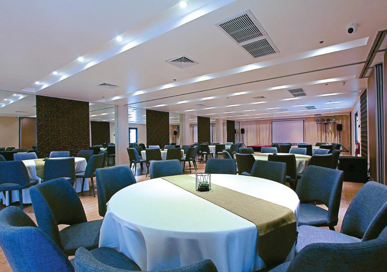 The Marison Hotel Legazpi Extérieur photo