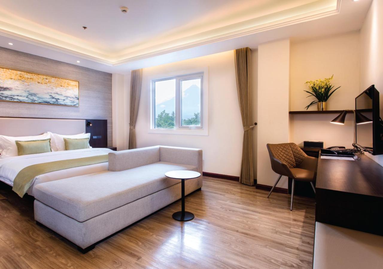 The Marison Hotel Legazpi Extérieur photo
